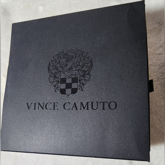 Vince Camuto womans watch - Picture 5 of 5